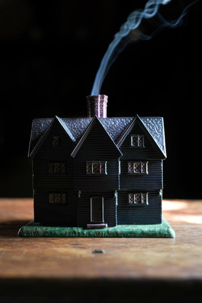 Gift Republic Haunted Salem House Incense Burner – Spooky Incense Holder with Lavender Scent, Perfect Autumn Homeware Gift Home Scent Halloween Décor Gift Republic Haunted Salem House Incense Burner – Spooky Incense Holder with Lavender Scent, Perfect Autumn Homeware Gift Home Scent Halloween Décor